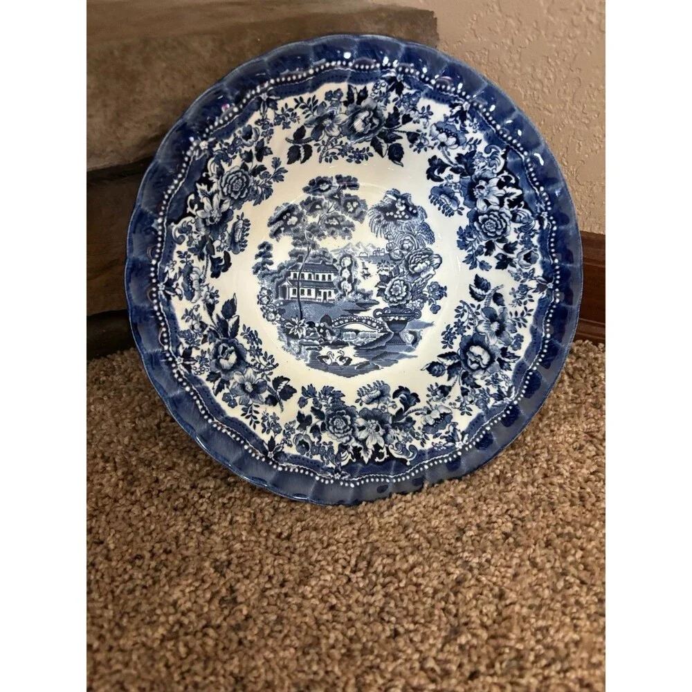 Queens Churchill Blue White Tonquin Vegetable Serving Bowl 9” Diameter